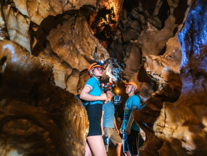 Du khảo - Ngắm nghìn thạch nhũ lạ mắt trong hang Bó Mỳ, điểm đến mới tuyệt đẹp ở Hà Giang