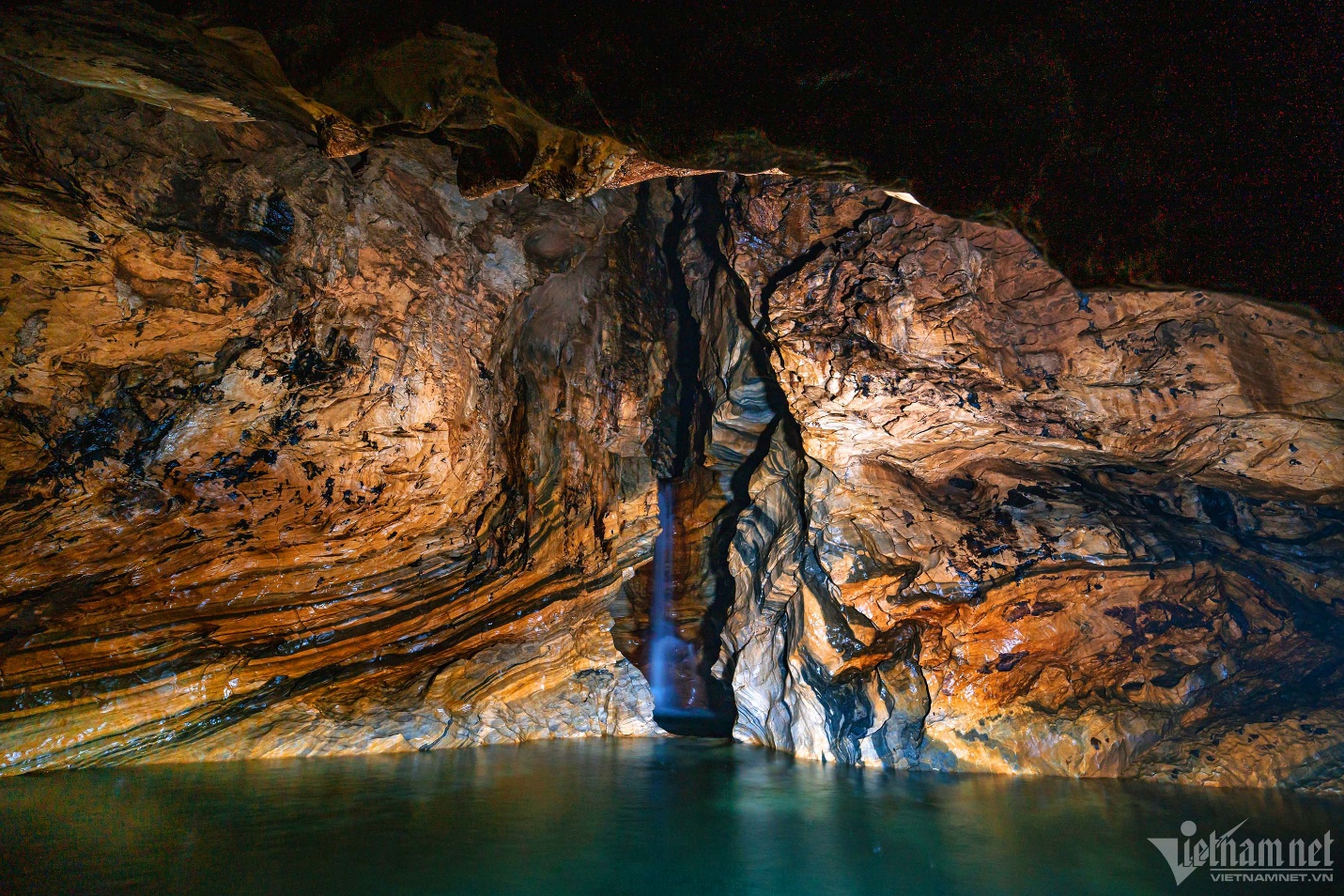 Ngắm nghìn thạch nhũ lạ mắt trong hang Bó Mỳ, điểm đến mới tuyệt đẹp ở Hà Giang - 1