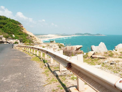  - Chiêm ngưỡng những cung đường biển đẹp nhất Việt Nam