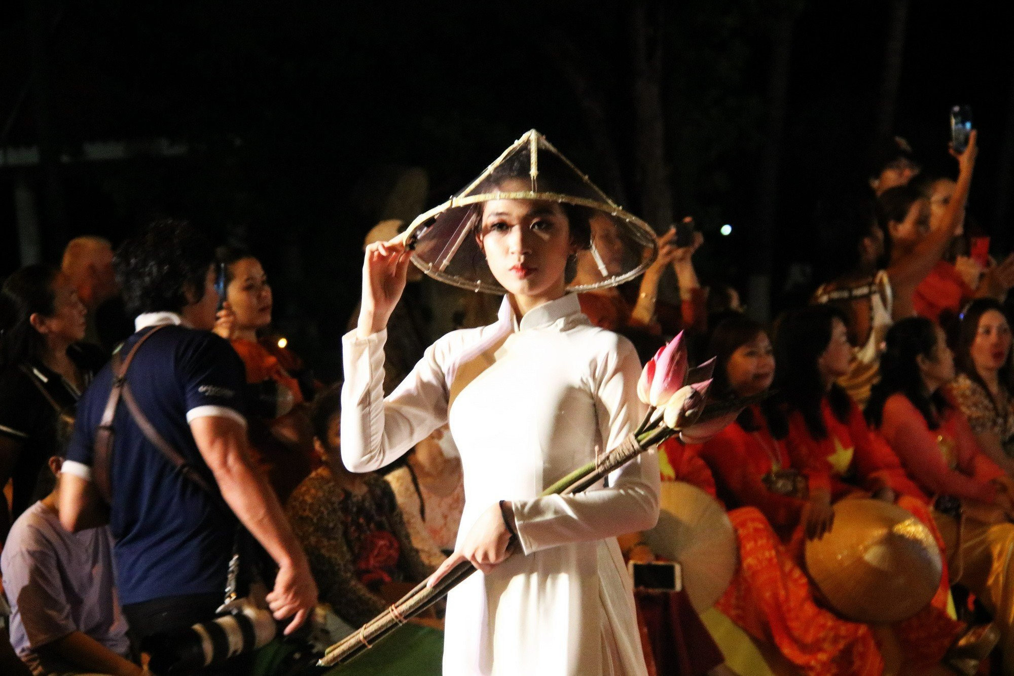 Lễ hội áo dài lớn nhất từ trước đến nay tại Nha Trang - 3