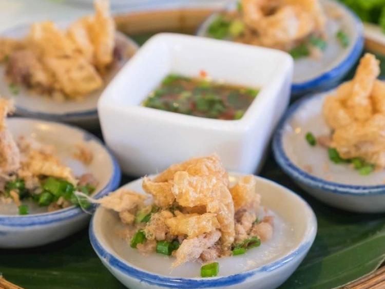 8 món ăn đường phố Việt Nam nổi tiếng nhất