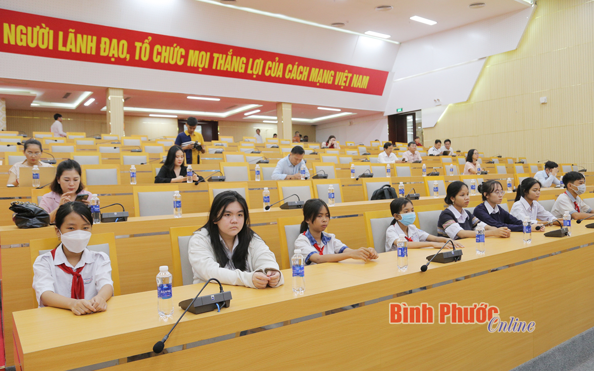 UBND tỉnh Bình Phước gặp gỡ, trao đổi thông tin với lãnh đạo các cơ quan báo chí - 5