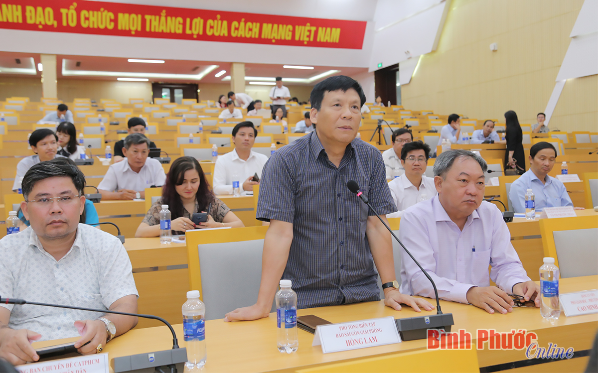 UBND tỉnh Bình Phước gặp gỡ, trao đổi thông tin với lãnh đạo các cơ quan báo chí - 12