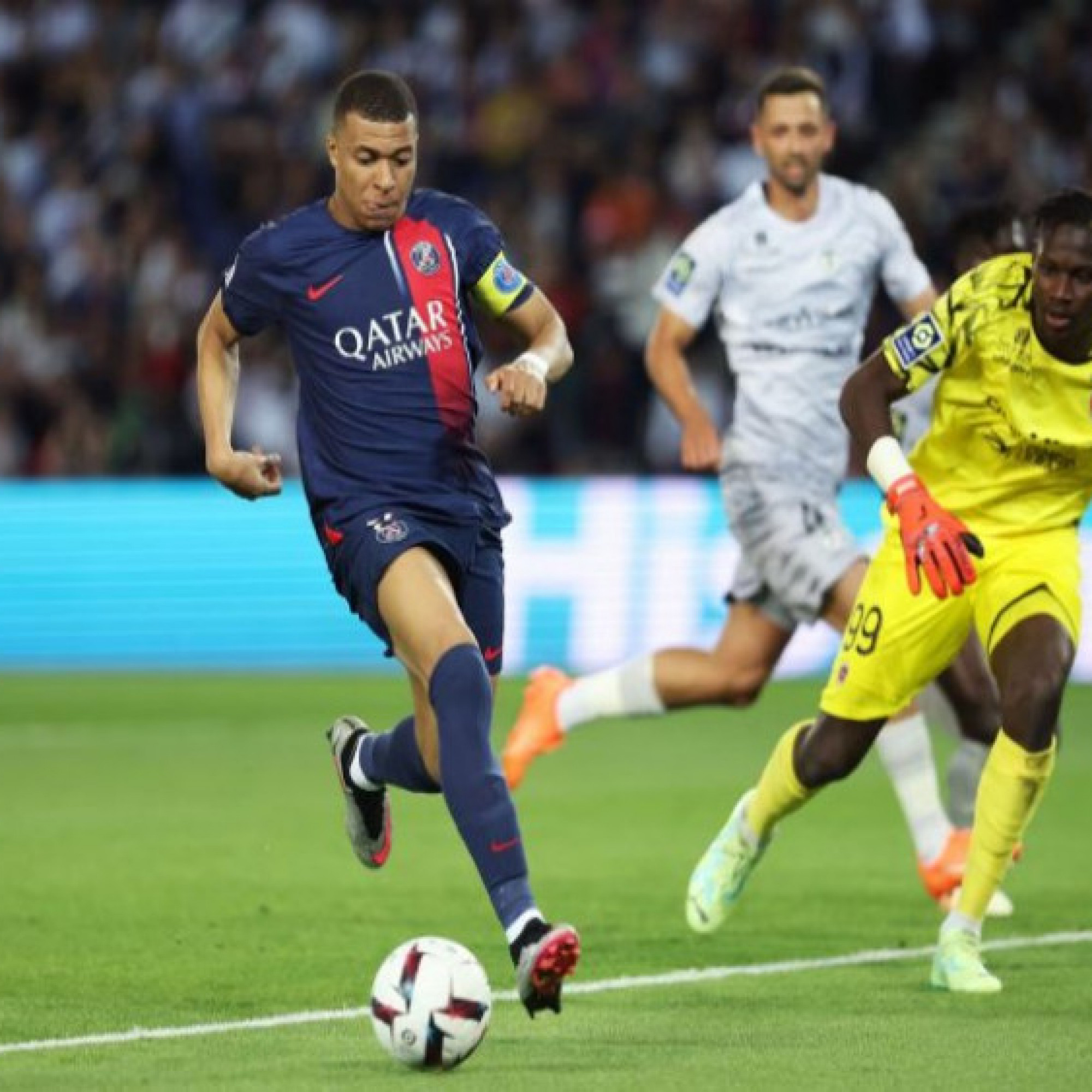 Video bóng đá PSG - Clermont: Ngược dòng địa chấn, kết buồn ngày chia tay Messi (Ligue 1)