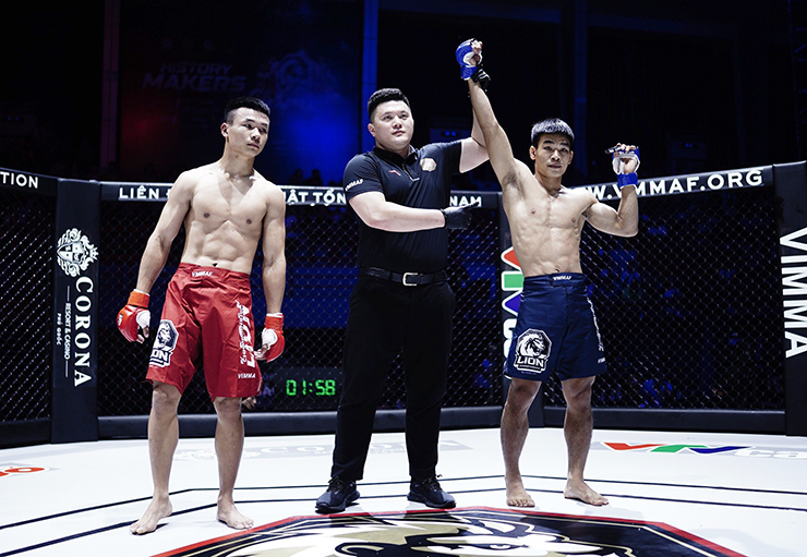 Trần Ngọc Lượng trở lại sàn MMA sau tranh cãi, tung đòn hiểm thắng knock-out - 6