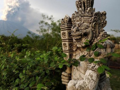 Chuyển động - Bali sẽ cấm du khách lên núi thiêng