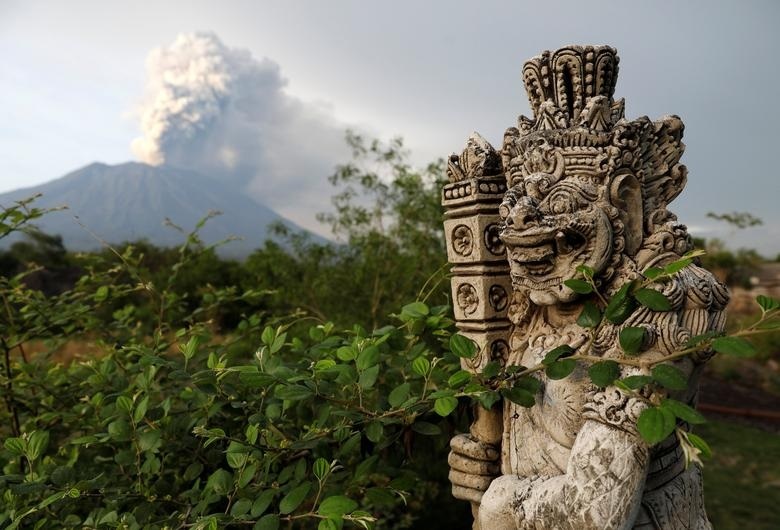 Bali sẽ cấm du khách lên núi thiêng - 1