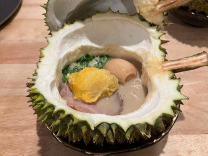 Ăn gì - Mì Ramen sầu riêng - Vị ngọt mặn kỳ quặc đến từ Malaysia