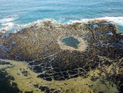 Du khảo - Khám phá miệng núi lửa hàng triệu năm gần bờ Quảng Ngãi
