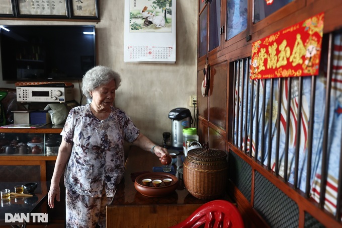 Tiệm trà cổ 70 năm ở TPHCM, giá 10 triệu đồng/kg vẫn "hút" khách - 4