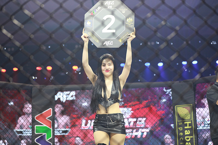 Võ sĩ Robson Oliveira trở lại sàn MMA, thắng knock-out đẳng cấp - 7