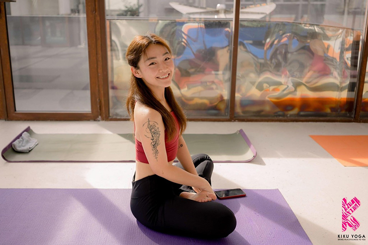 Cô giáo Yoga xinh đẹp Kim Kapie vòng ba 96 cm, vừa mê vừa sợ chạy bộ - 15