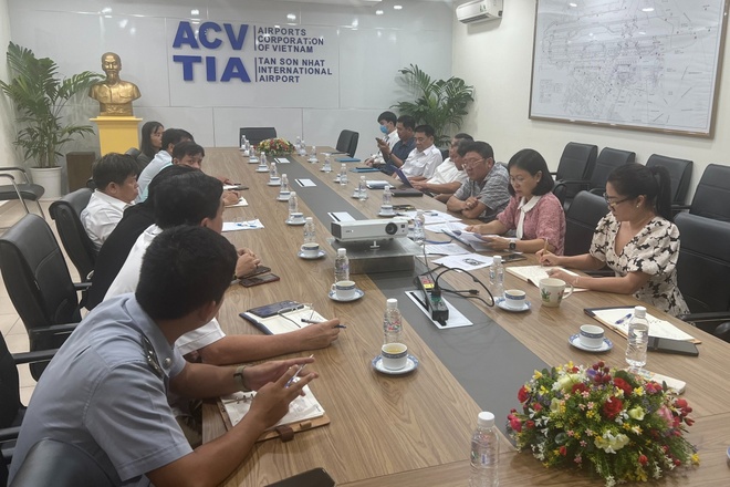 Tạm dừng hoạt động 2 hãng taxi gian lận giá gấp 10 lần ở Tân Sơn Nhất - 1