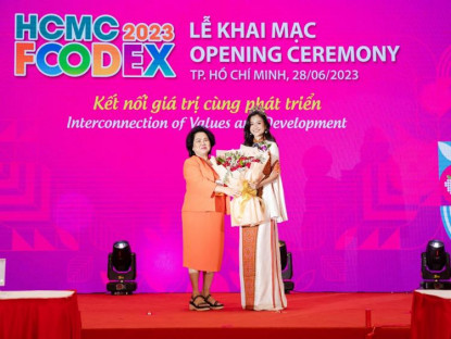 Giải trí - Người đẹp Thanh Hà rực rỡ với vai trò đại sứ truyền thông tại Foodex 2023