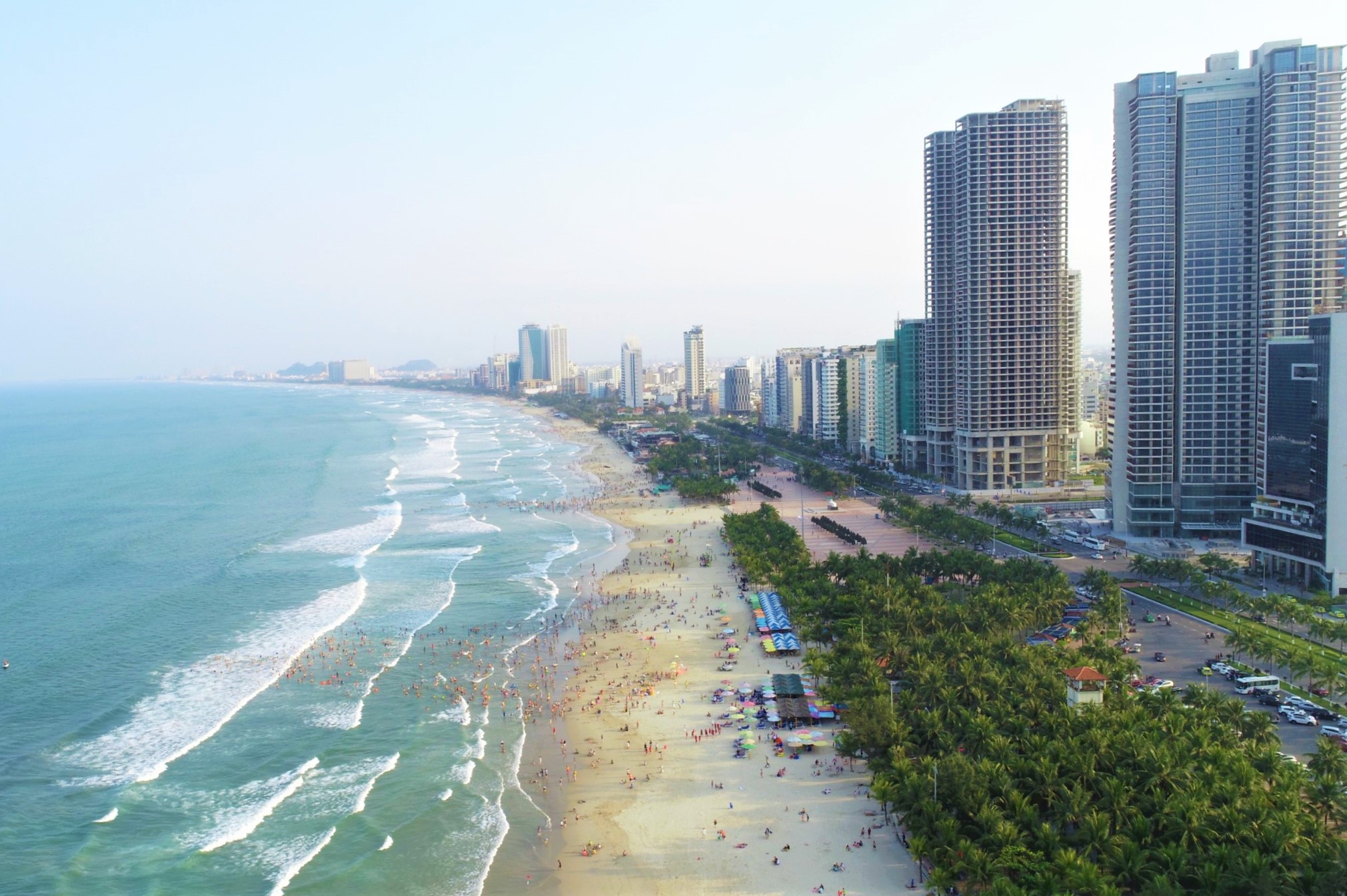 6 tháng đầu năm, Đà Nẵng thu về hơn 10.000 tỷ đồng từ dịch vụ lưu trú và ăn uống - 1