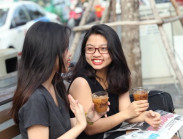 Bất ngờ mức chi tiền uống cà phê của người Việt