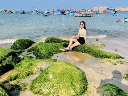Du khảo - Bãi rêu xanh mướt hút du khách đến Bình Định