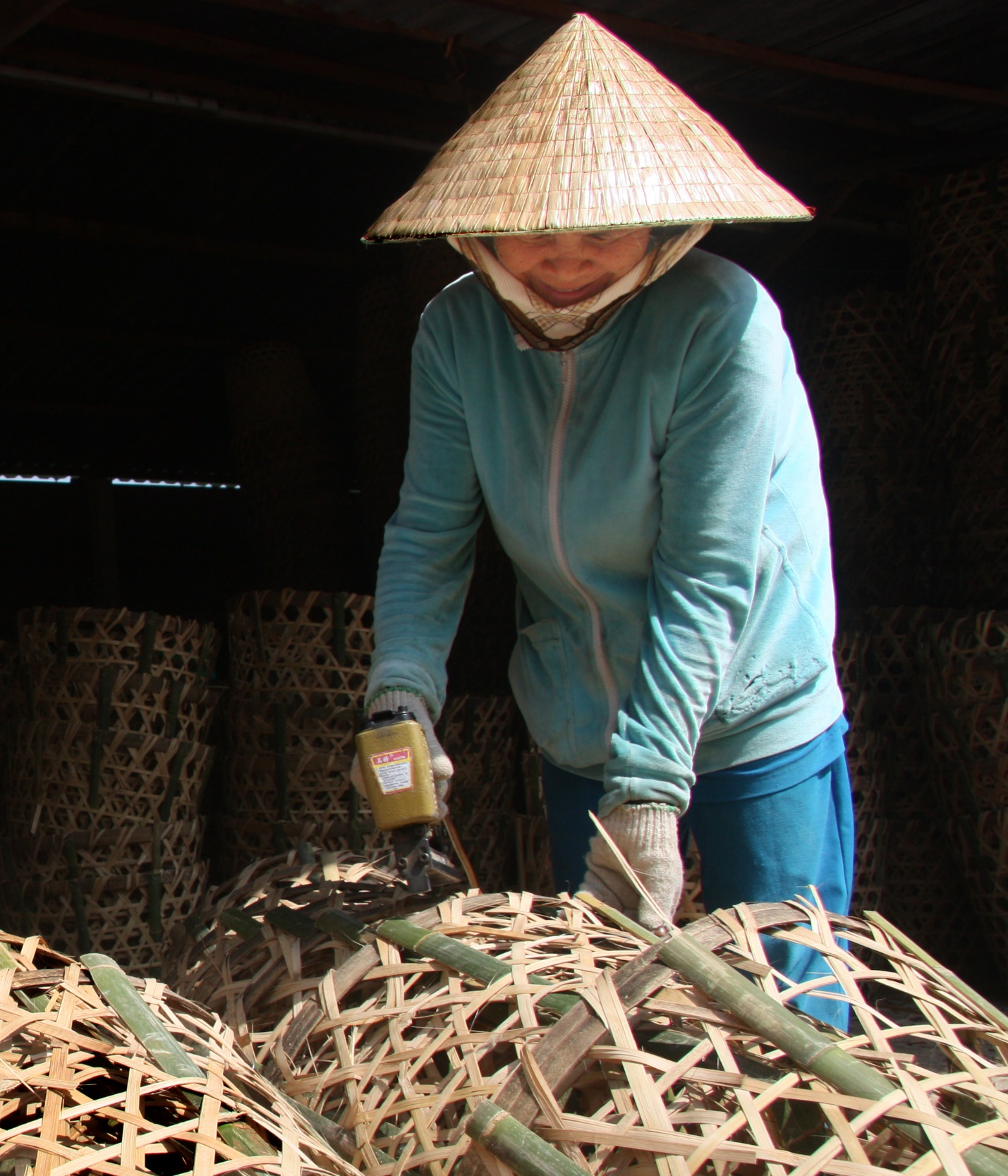 ngoi lang o cu chi 100 nam gan bo voi nghe... tre, truc - 8