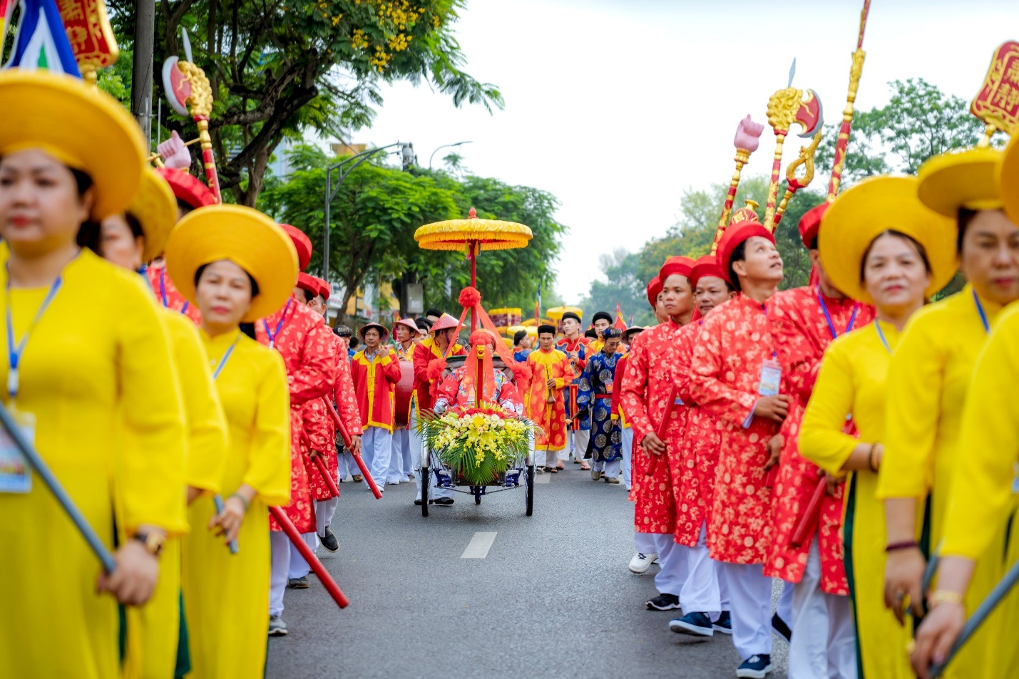 Lễ hội Điện Huệ Nam: Rực rỡ sắc màu văn hóa trên sông Hương - 10