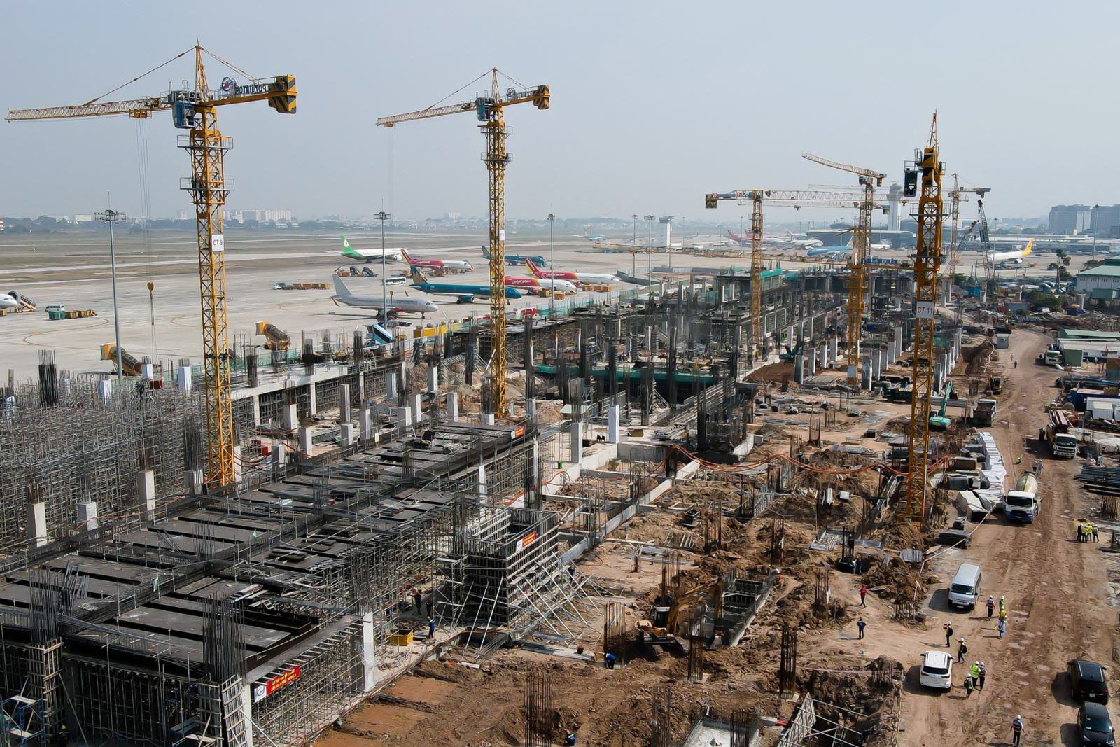 TP.HCM: Tìm giải pháp giao thông cho khu vực sân bay Tân Sơn Nhất - 1