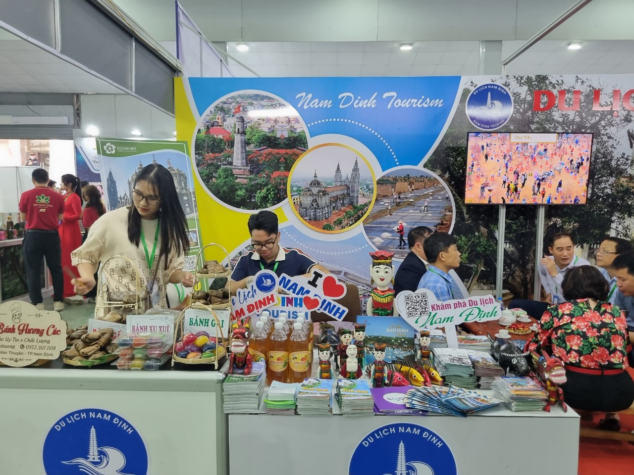 Du khách rộn ràng săn tour giá rẻ tại Hội chợ Du lịch quốc tế Hà Nội 2024 - 11