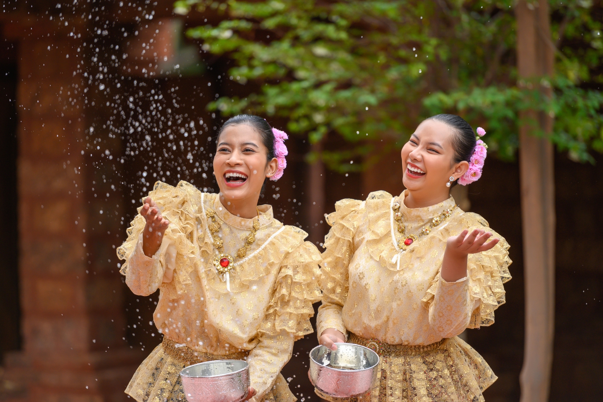 Songkran: Lễ hội té nước truyền thống mang đến sự khởi đầu mới - 2