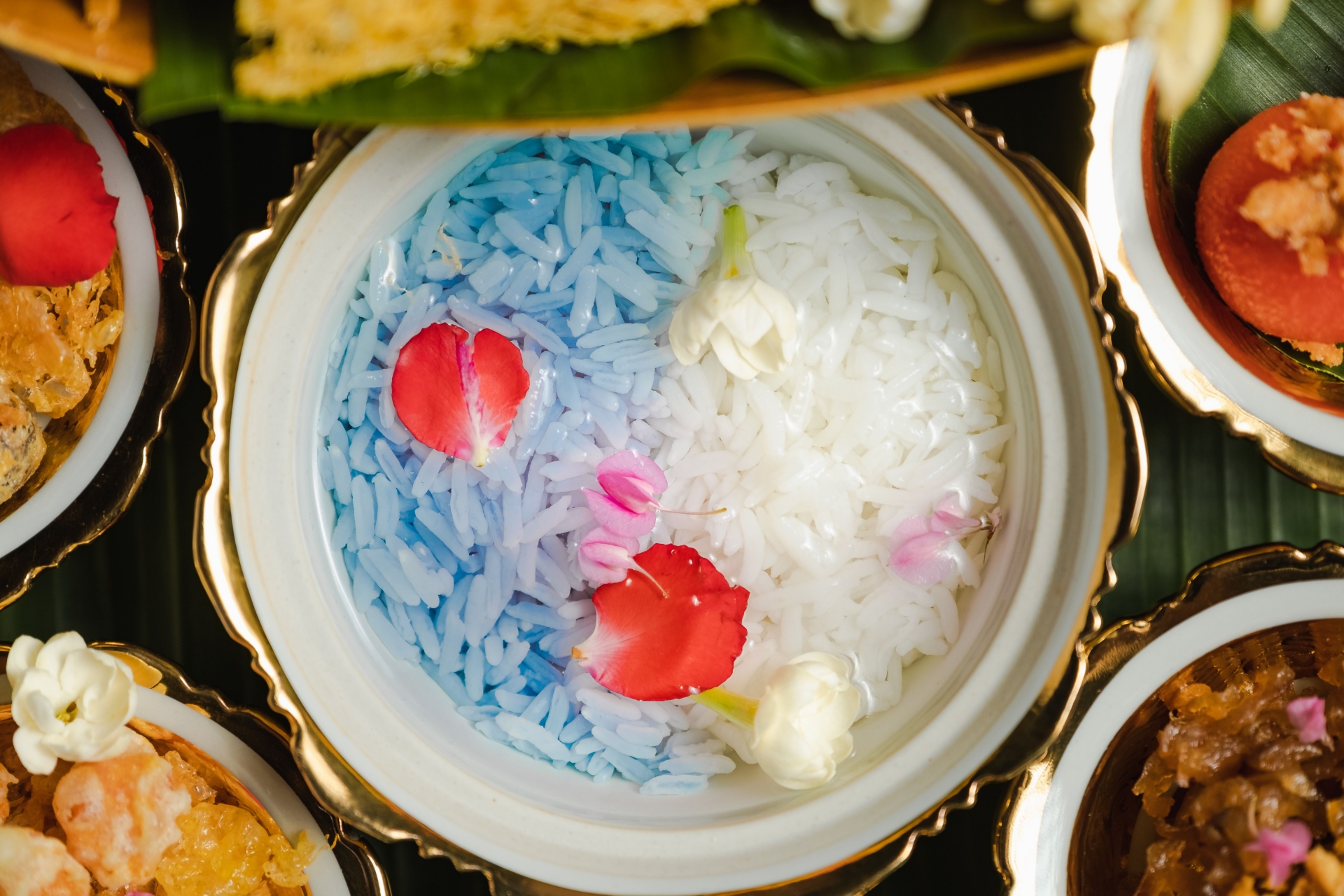 Khao Chae: Món ăn truyền thống ‘giải nhiệt’ mùa lễ hội Songkran - 1