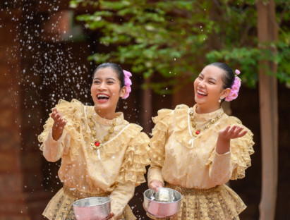 Songkran: Lễ hội té nước truyền thống mang đến sự khởi đầu mới