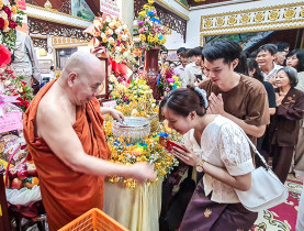 Lễ hội - TP.HCM rộn ràng đón Tết cổ truyền Chol Chnam Thmey của đồng bào Khmer