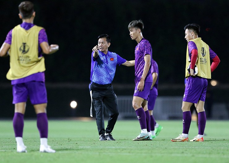 HLV Hoàng Anh Tuấn ra yêu cầu đặc biệt về chiến thuật cho U23 Việt Nam - 1