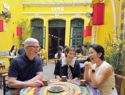 Ăn gì - Tìm danh tính quán cà phê trứng CEO Tim Cook ngồi uống với Mỹ Linh