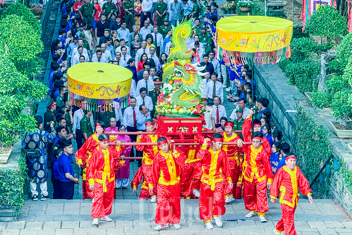 Lễ Giỗ Tổ Hùng Vương thu hút đông đảo du khách và người dân TP.HCM - 2
