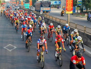 Đoàn  đua xe đạp toàn quốc tranh Cúp Truyền hình TPHCM - Non sông liền một dải qua Quảng Ngãi