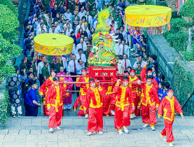 Lễ hội - Lễ Giỗ Tổ Hùng Vương thu hút đông đảo du khách và người dân TP.HCM