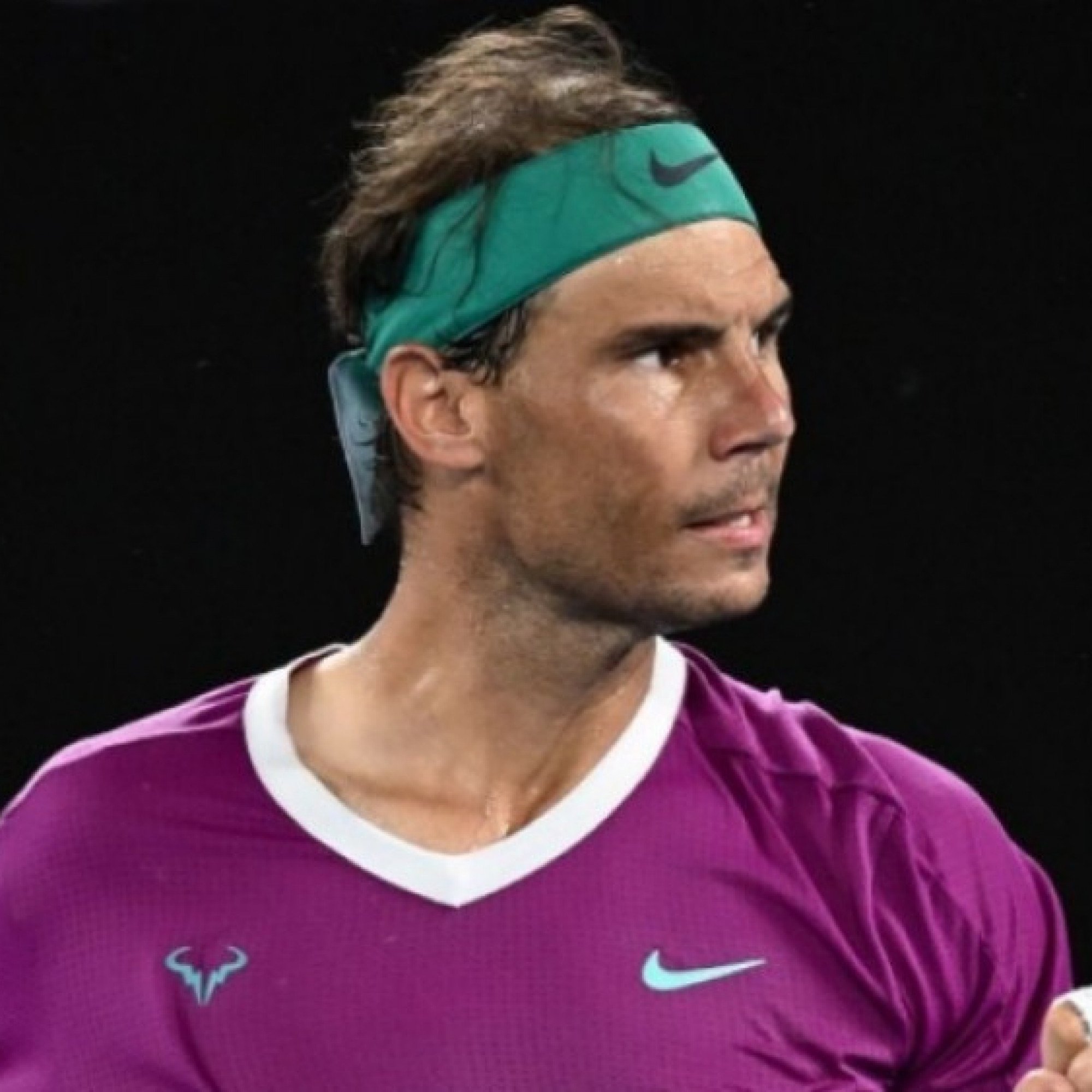  - Vượt "2 kẻ thù" của sự nghiệp, Nadal nỗ lực đến cùng tại Roland Garros