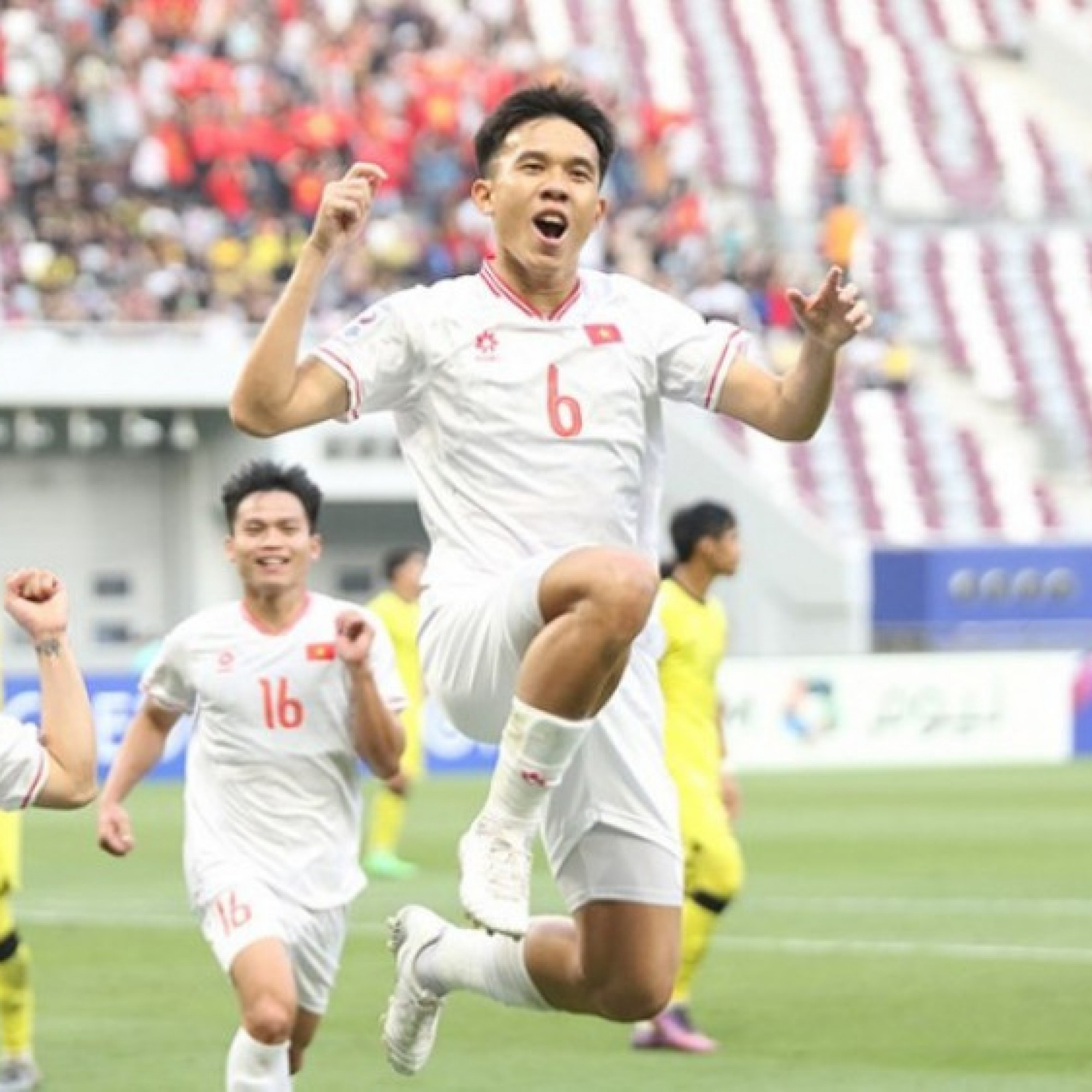  - Trực tiếp bóng đá U23 Việt Nam - U23 Malaysia: Minh Khoa nhân đôi cách biệt (U23 châu Á)