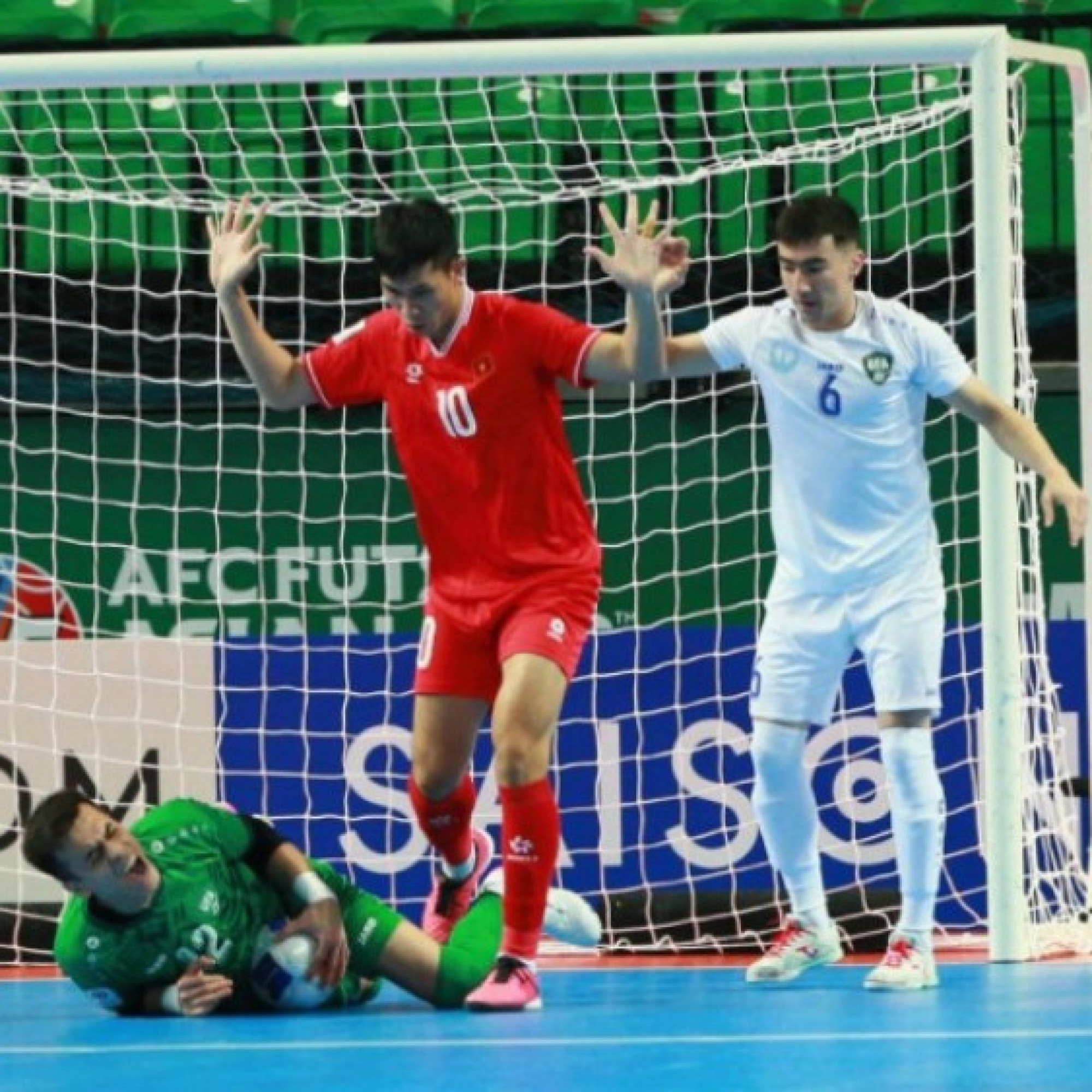  - Trực tiếp bóng đá Việt Nam - Uzbekistan: Juraev ghi bàn ấn định (Futsal châu Á) (Hết giờ)