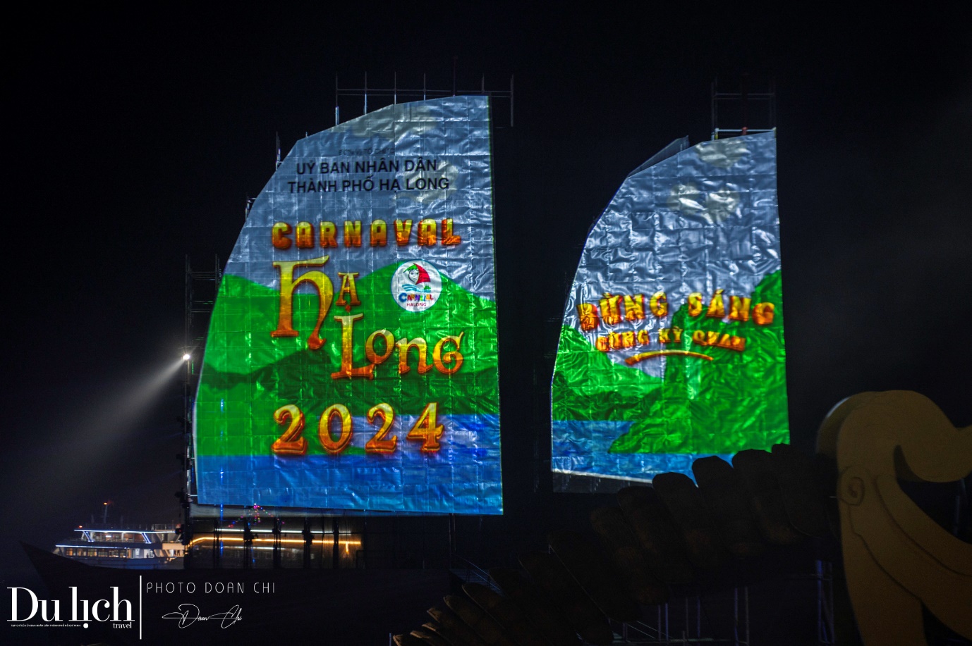 san khau thuc canh hoanh trang tai carnaval ha long 2024 - 14