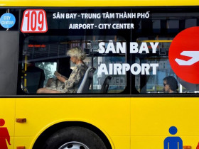  - Xe buýt từ sân bay Tân Sơn Nhất sẽ hoạt động 24/24 suốt kỳ nghỉ lễ 30/4-1/5
