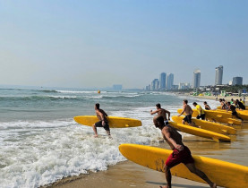 Cứu hộ viên xuất sắc của các bãi biển quốc tế tụ về Đà Nẵng tranh tài gay cấn