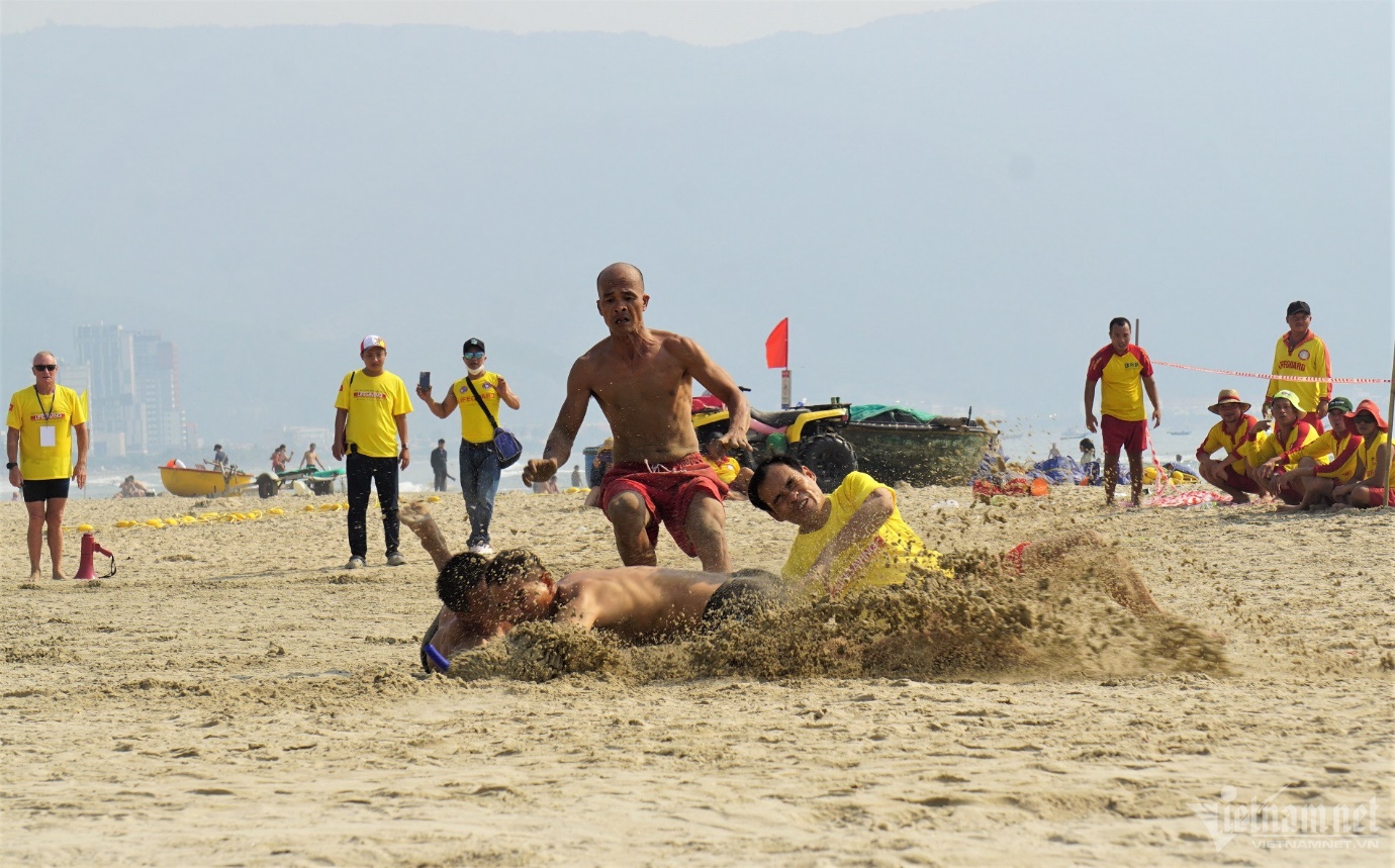 Cứu hộ viên xuất sắc của các bãi biển quốc tế tụ về Đà Nẵng tranh tài gay cấn - 6