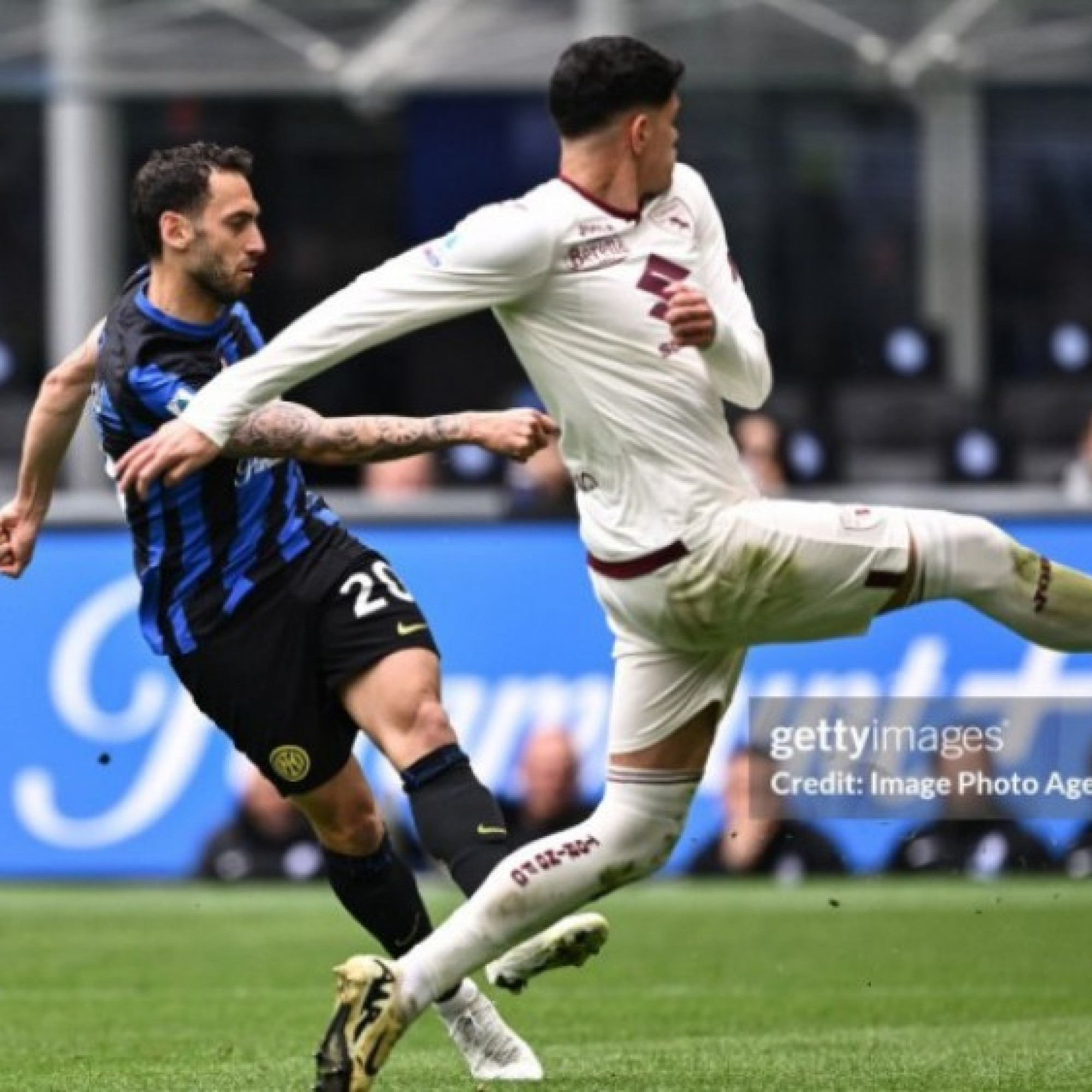  - Kết quả bóng đá Inter Milan - Torino: Bước ngoặt thẻ đỏ, món quà ý nghĩa (Serie A)