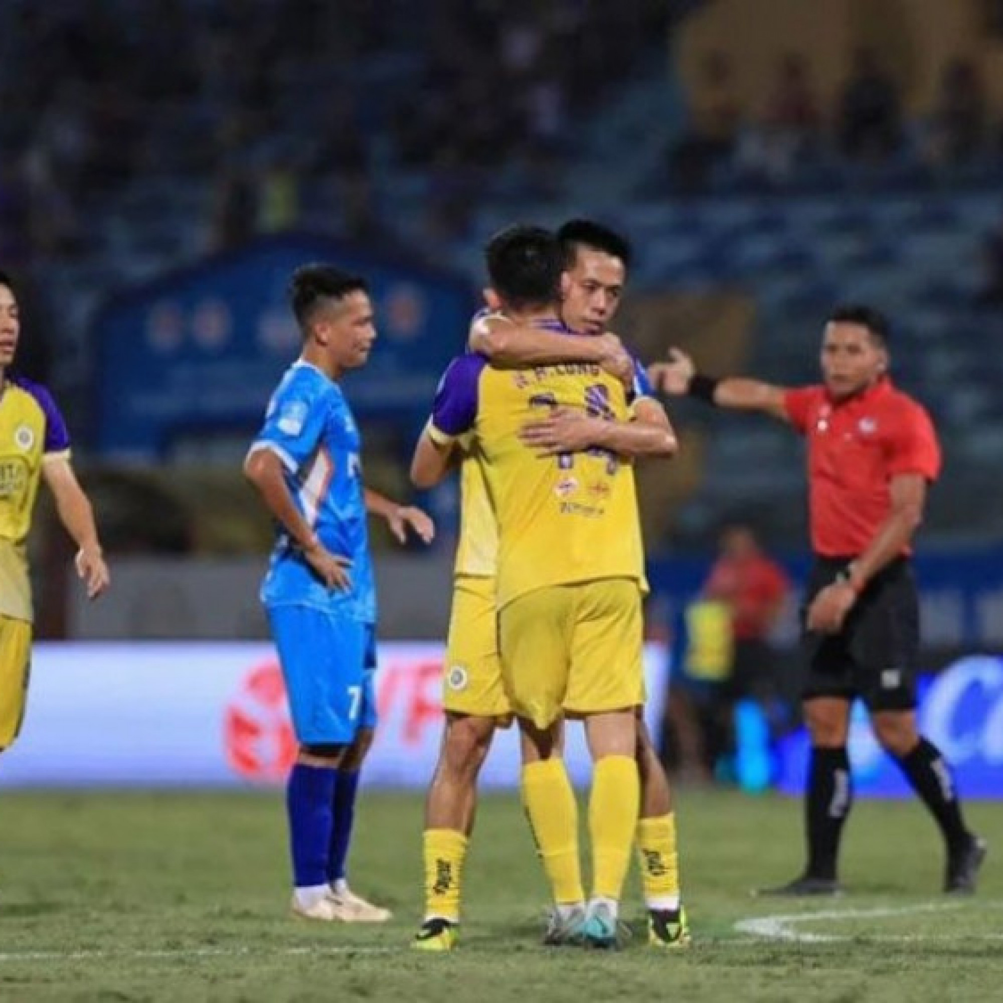  - Video bóng đá Hà Nội - Đà Nẵng: May mắn penalty, cú đúp Hai Long (Cúp Quốc gia)