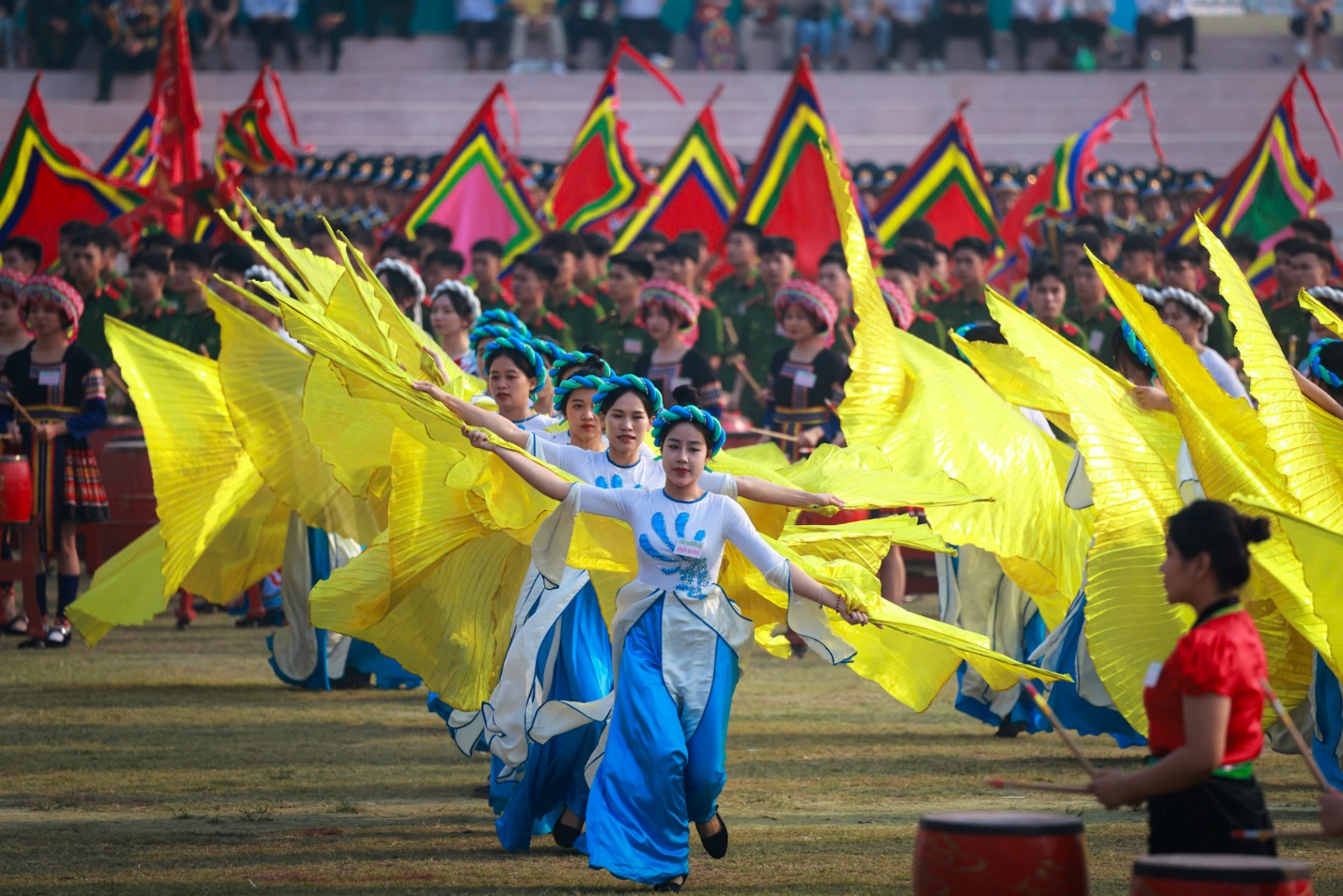 tong duyet dieu binh, dieu hanh ky niem 70 nam chien thang dien bien phu - 5