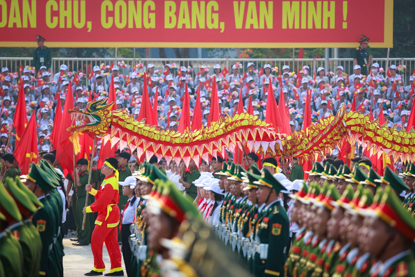 tong duyet dieu binh, dieu hanh ky niem 70 nam chien thang dien bien phu - 6