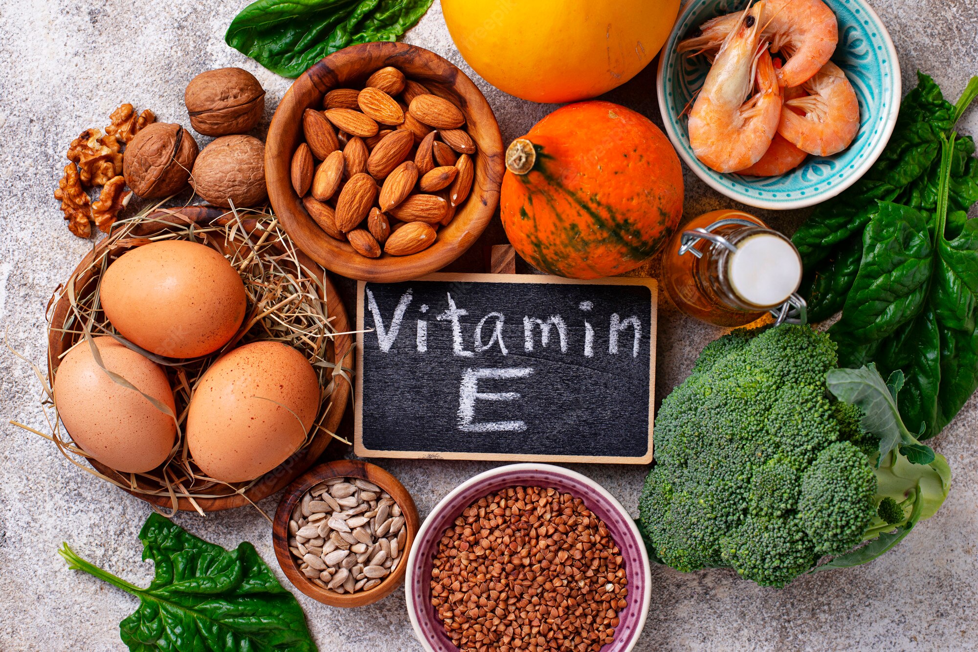 Bổ sung vitamin - "Lá chắn" bảo vệ sức khỏe cho mùa du lịch hè - 3