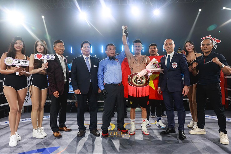 Trần Văn Thảo thắng kịch tính cao thủ Thái Lan, giành đai vô địch boxing toàn cầu - 2