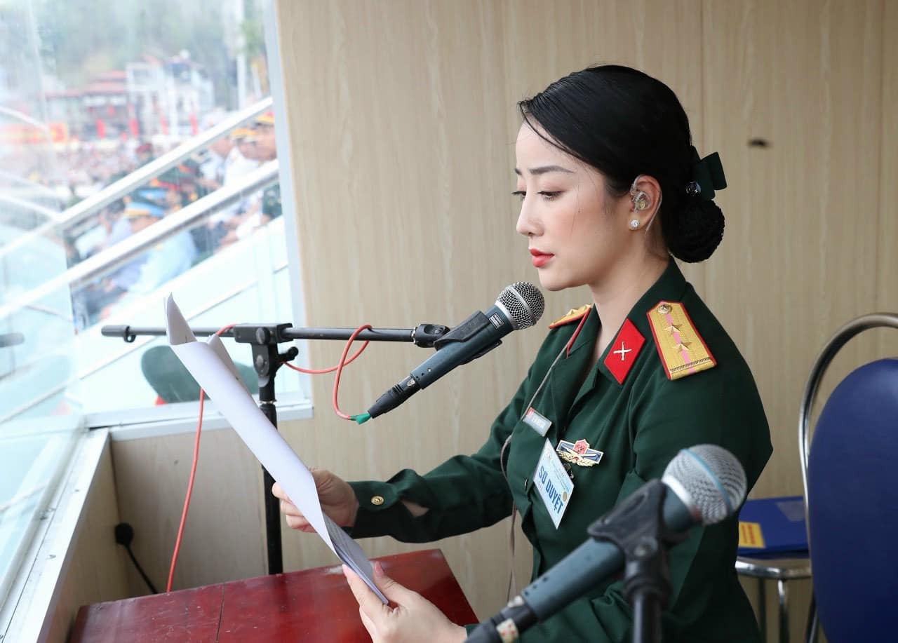Giọng đọc Lễ kỷ niệm 70 năm Chiến thắng Điện Biên Phủ: Tôi khóc khi trời đổ mưa - 3