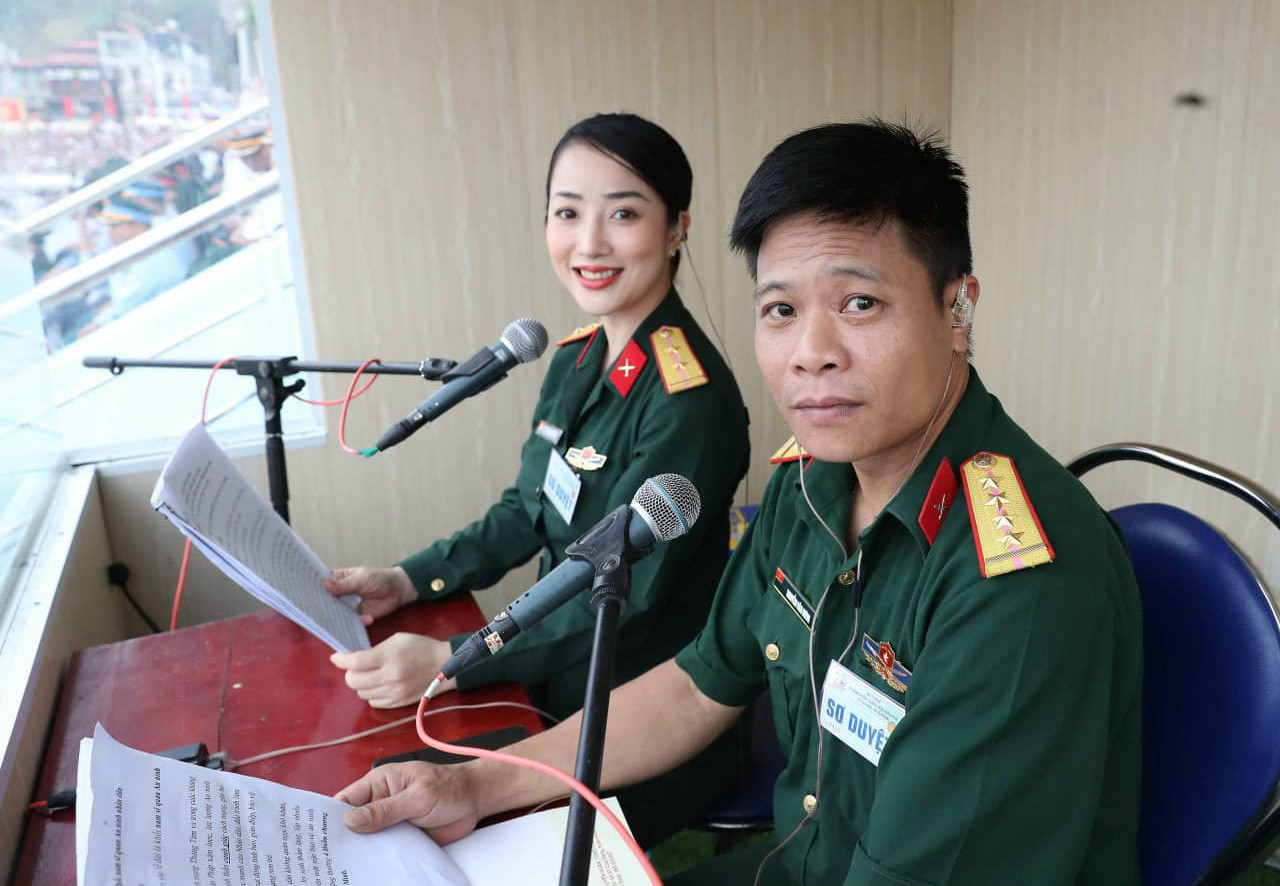 Giọng đọc Lễ kỷ niệm 70 năm Chiến thắng Điện Biên Phủ: Tôi khóc khi trời đổ mưa - 4
