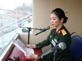  - Giọng đọc Lễ kỷ niệm 70 năm Chiến thắng Điện Biên Phủ: Tôi khóc khi trời đổ mưa